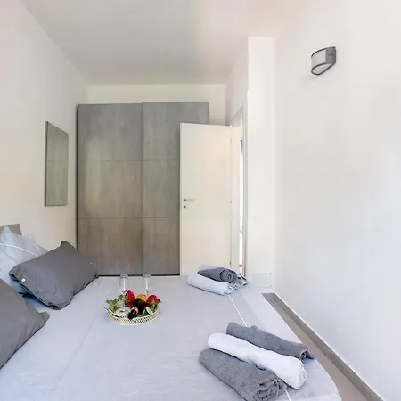 Διαμέρισμα Grecale *