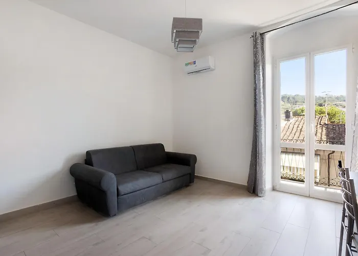 アパート Grecale ラ・スペツィア